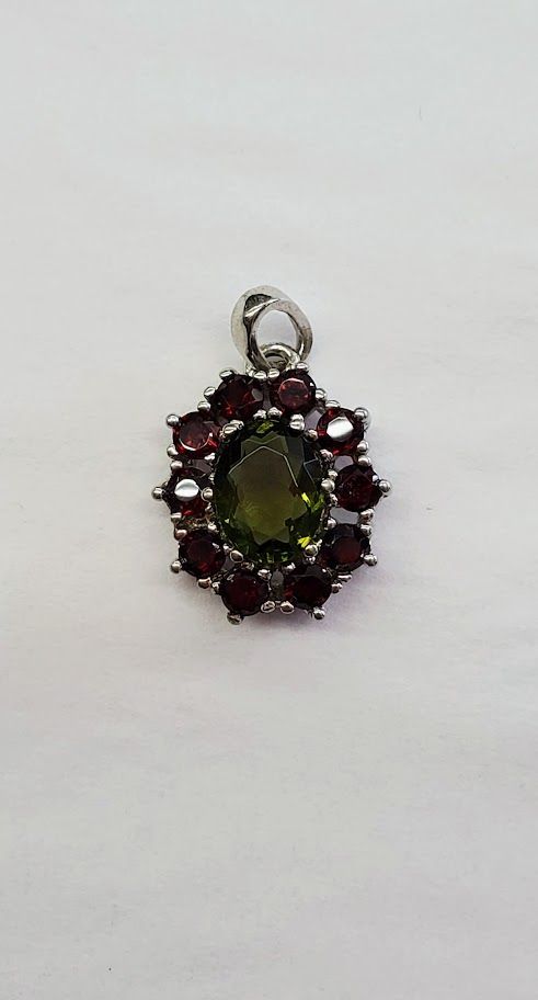 Faceted Moldavite Garnet Pend.