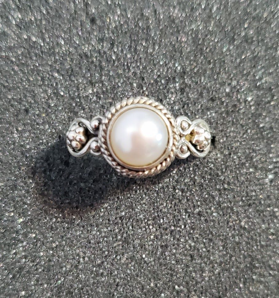 Sterling Pearl Floral Ring