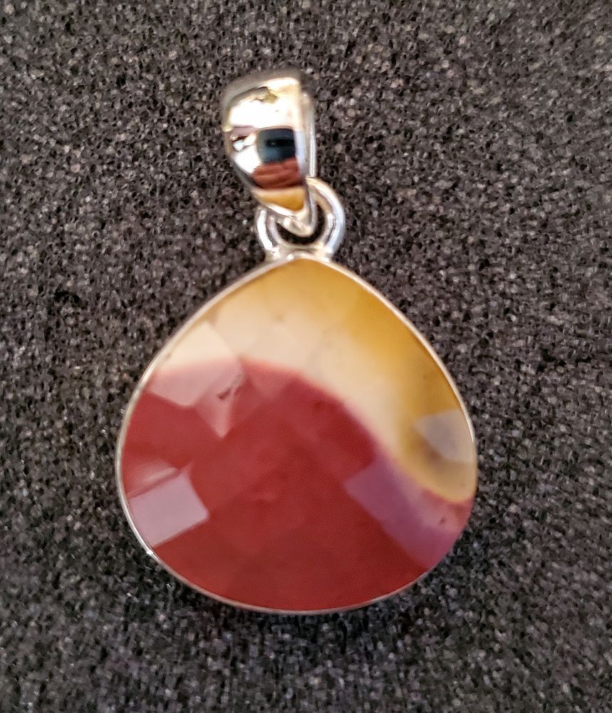 Sterling Faceted Mookaite Pend.