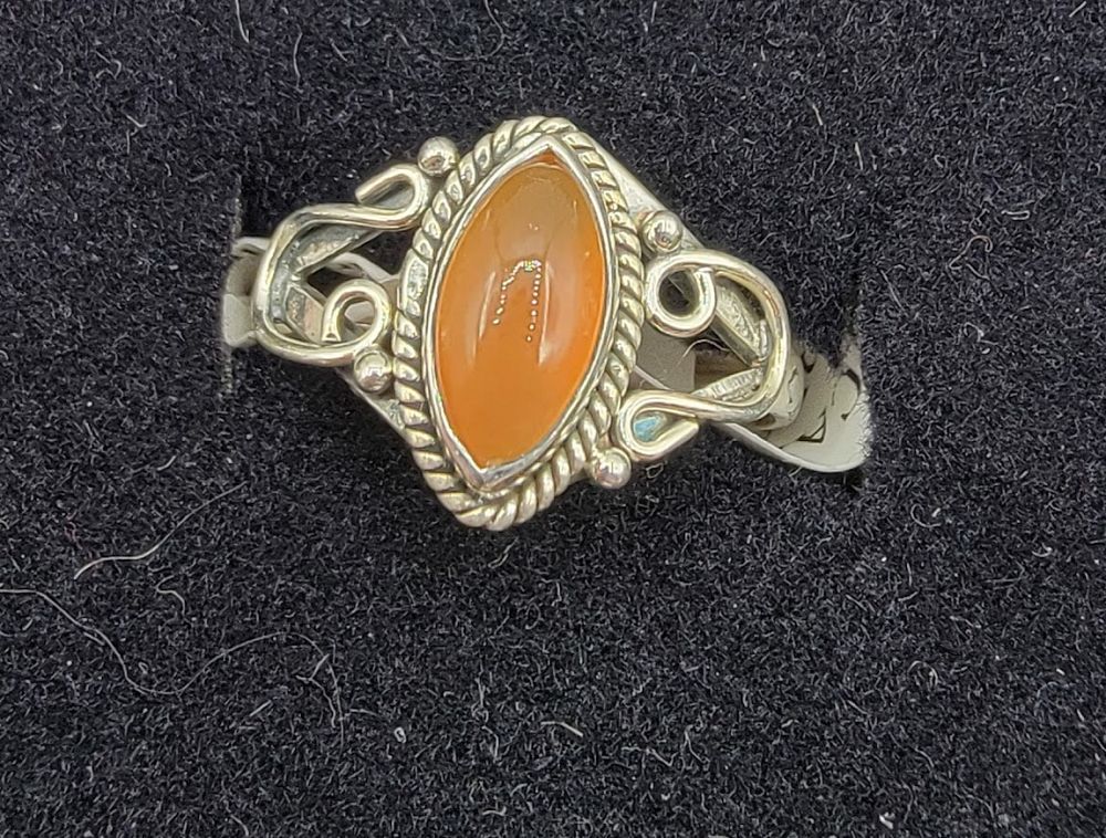 Marquee Ring w. Carneilan