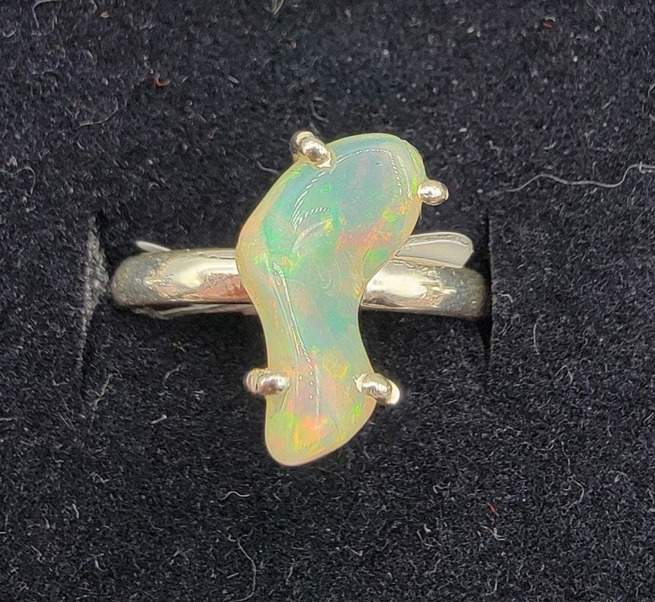 Ethopian Opal Natural Ring 8