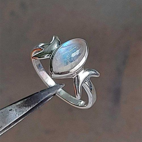 Moonstone Marque w. Moon Ring 9