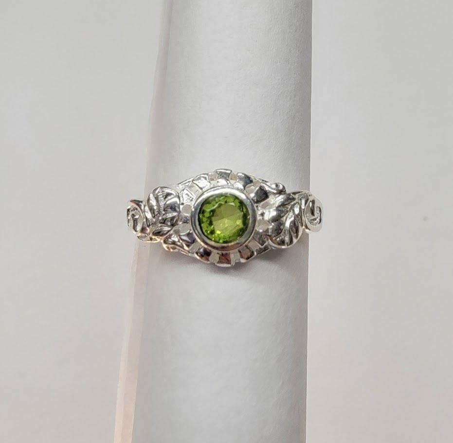 Sterling Silver Peridot Ring