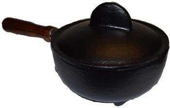 3.5" Cast Iron Cauldron w/lid